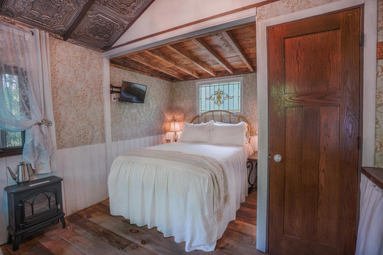 Vintage Wild West Tiny Hotel In The Woods! Pine City Luaran gambar
